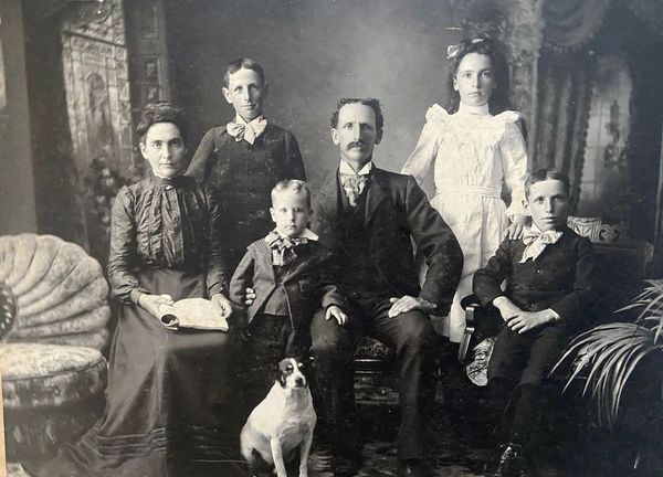 William Heitzner family; 1903-04