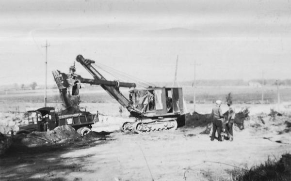 Excavating the Murphy/Moffat Hill; Hwy 12, 1937