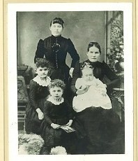 Nora Moffatt & sister Margaret Ann, (Mrs. Michael McDonnell) Nora Moffatt & sister Margaret Ann, (Mrs. Michael McDonnell)